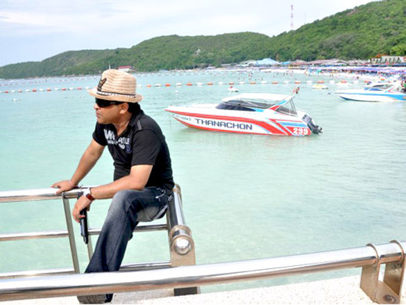 on the sets of be careful 30