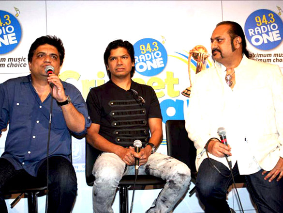 shaan and leslie at the launch of 94 3 radio one cricket raaj anthem 5