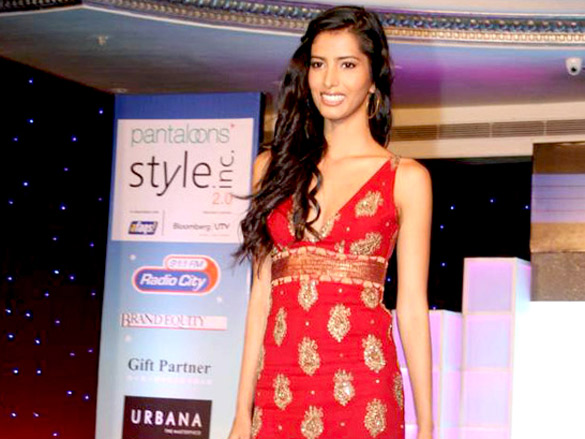 manasvi magmai at pantaloons ceo style fashion show 3