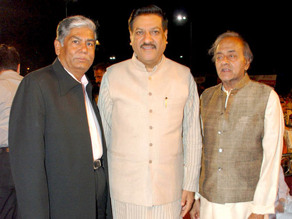 vijay kalantri and kamal morarka at mumbai saptrang 7