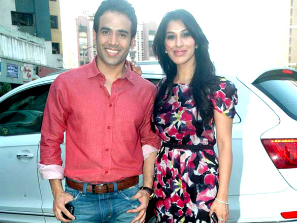 tusshar sophie and ekta at valentine event for singles 10