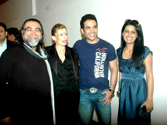 tusshar geeta and sofia hayat at anabelle varmas single tumko dekha launch 7