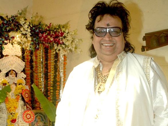 anurag basu shaan pritam and bappi perform saraswati pooja 12