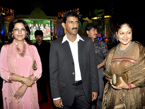 zeenat aman and rati agnihotri judge the indian princess finale 2