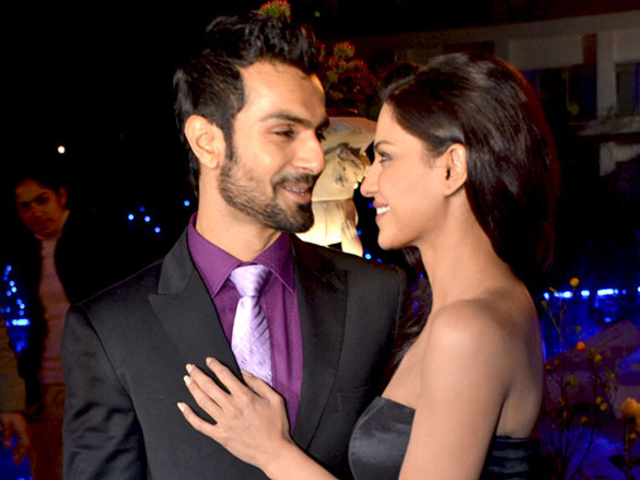 veena malik celebrates her birthday with ashmit patel 4