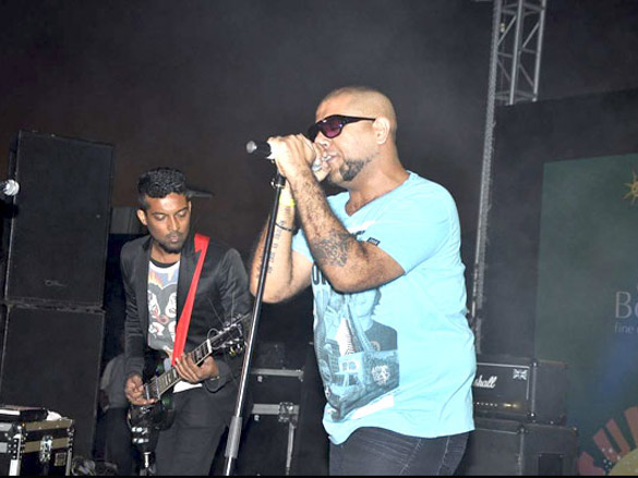 monica dogra shreya saran and leander paes grace sulafest 2011 7