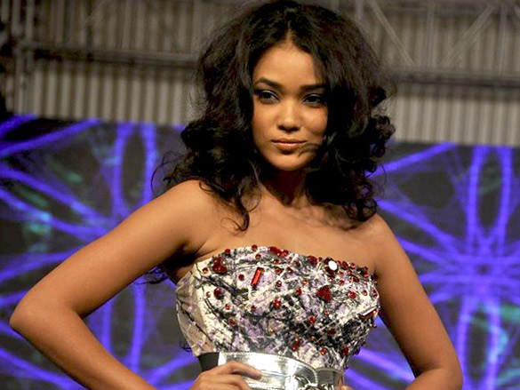 swapnil shindes show at gitanjali cyclothon fashion show 2011 9