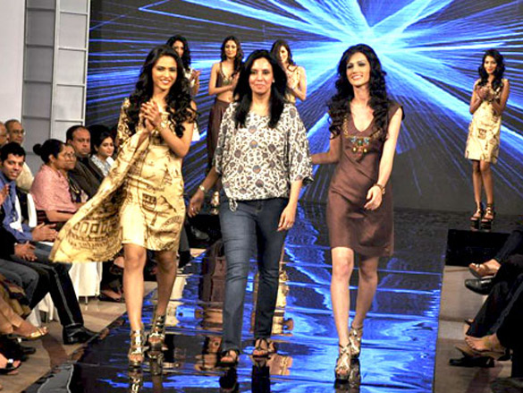 lina tipnis show at gitanjali cyclothon fashion show 2011 5