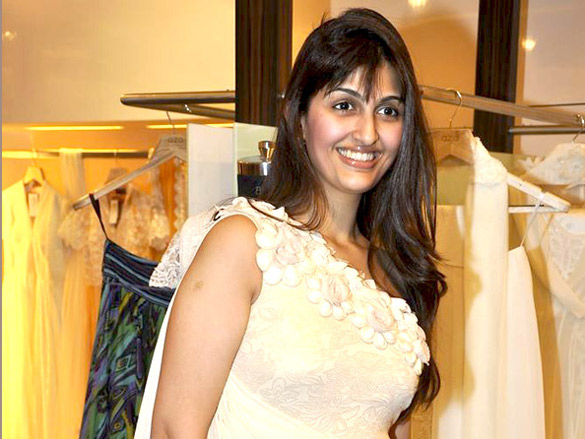 neetu chandra and narmmadaa grace neeta lullas preview at aza 10