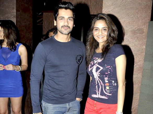 arjun rampal sophie and shazahn at arctic vodka launch 8