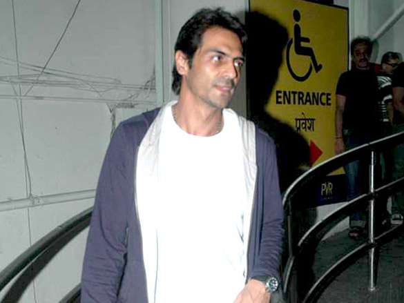 hrithik suzanne arjun and mehr snapped at multiplex 3