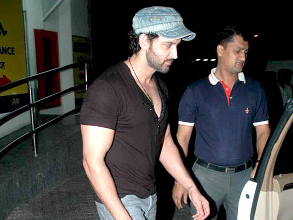 hrithik suzanne arjun and mehr snapped at multiplex 6