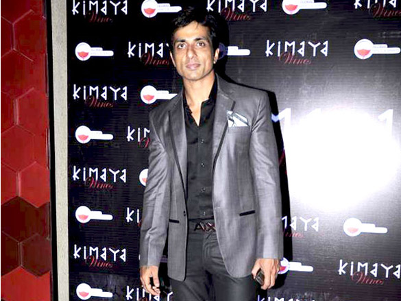 shazahn padamsee and kunal kapoor at the launch of kimaya wines 5
