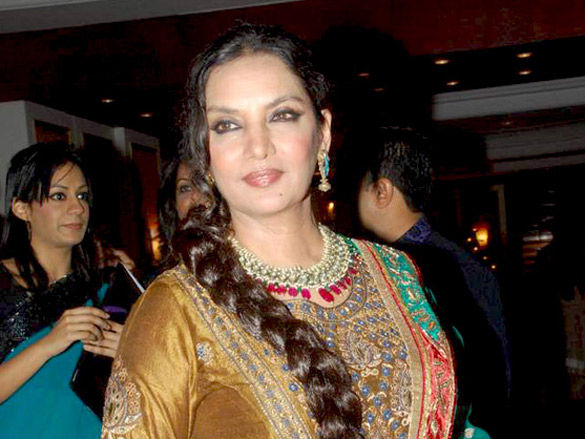 lara dutta dia mandira and shabana at ritu kumar show 8