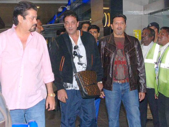 sanjay dutt returns from bangkok 2