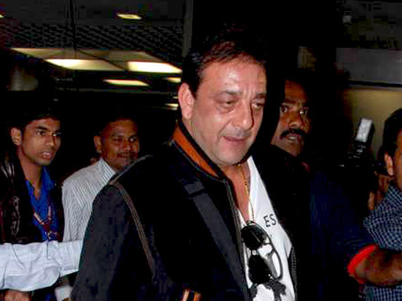 sanjay dutt returns from bangkok 6