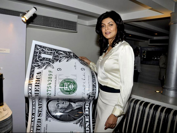 sushmita sen graces marigold charity art preview 4