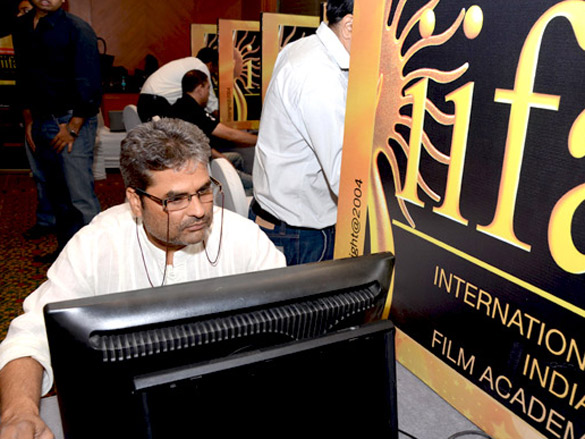 kareena riteish boman and karan cast their iifa vote 23