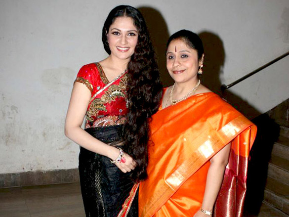 gracy singh and asha parekh at classical concert 2