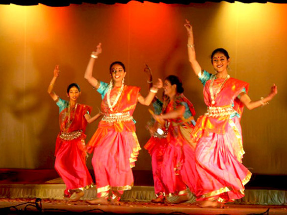 gracy singh and asha parekh at classical concert 5