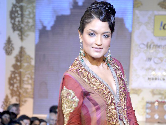 celebs grace shabana azmis charity show mijwan 21