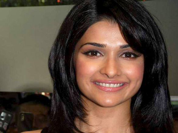 prachi desai inaugurates gitanjali maya store 9