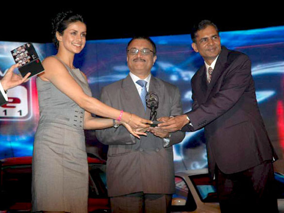 gul panag graces ndtv car n bike awards 2