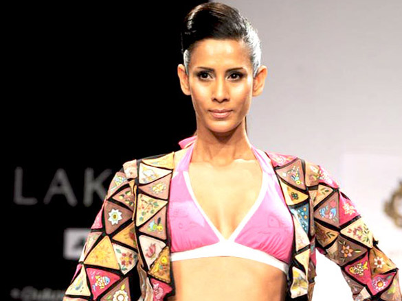 geeta basra walks for parvesh and jai at lakme fashion week 2011 day 1 6