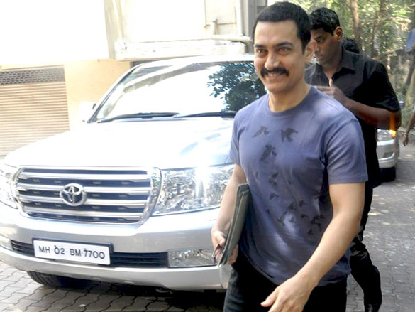 aamir khan spotted in bandra 3