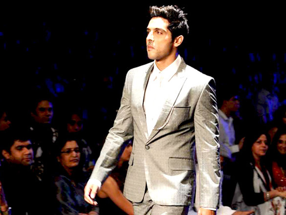 dia and zayed walk the ramp for rocky s at lakme fashion week 2011 day 4 8