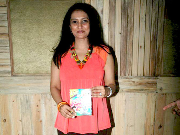 anup jalota and divya dutta launch lailtya munshaws cd on holi 6