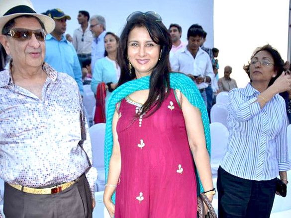 manish malhotras fashion show at polo match 13