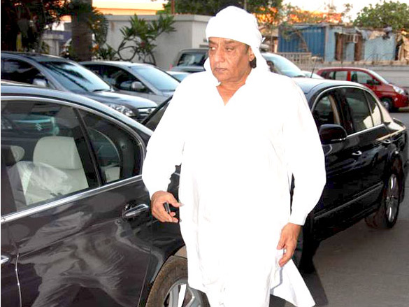 celebs at late naveen nischols prayer meet 7