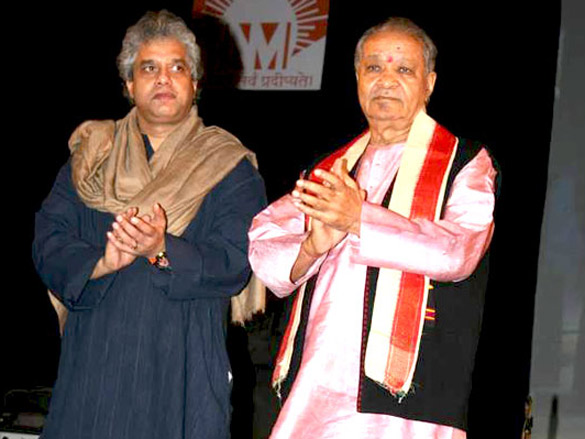 jaya bachchan at hariprasad chaurasia concert at jamnabai narsee school 8