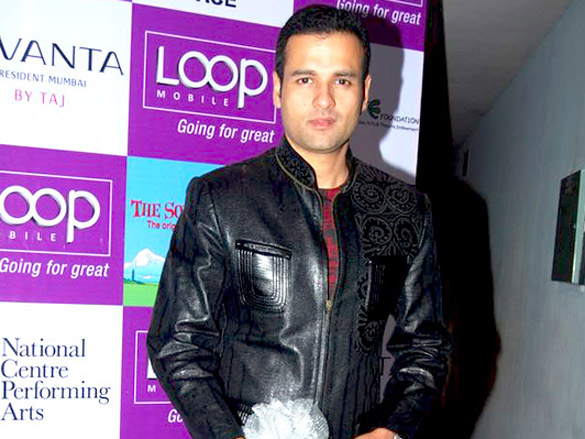 ashmit ronit roy and lucky morani at loop sound of music fashion show 9