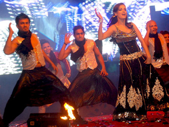 dia mirza performs live at vemma health product launch 12