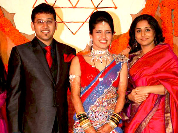 urmila and vidya at sandesh mayekars daughter shivanis wedding reception 6