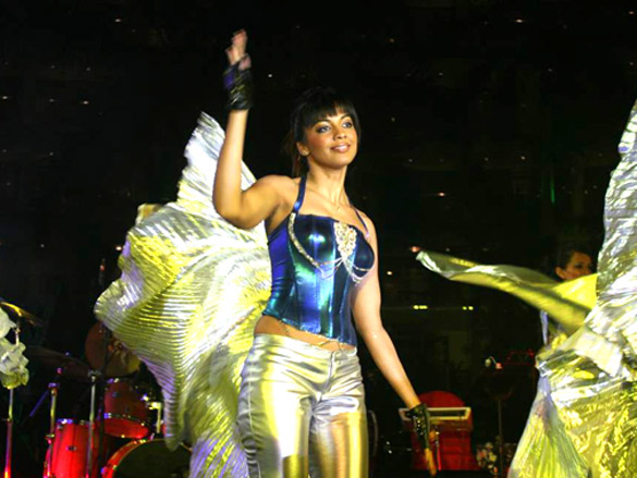 mallika sherawat and mugdha perform at sahara stars seduction 2011 7