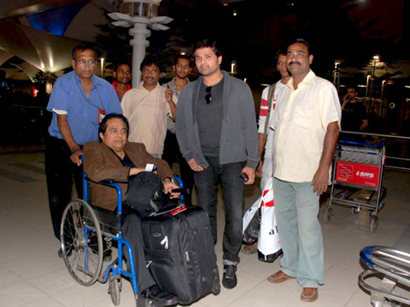 himesh reshammiya and chunky pandey spotted at airport 2