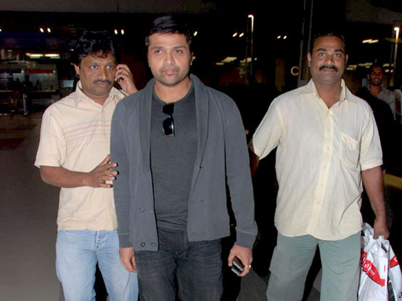 himesh reshammiya and chunky pandey spotted at airport 5