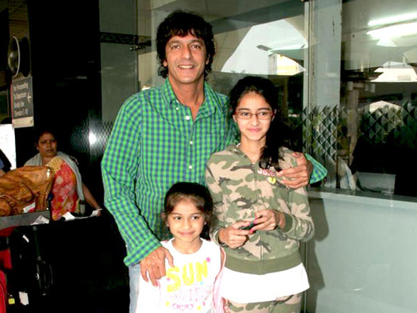 himesh reshammiya and chunky pandey spotted at airport 8