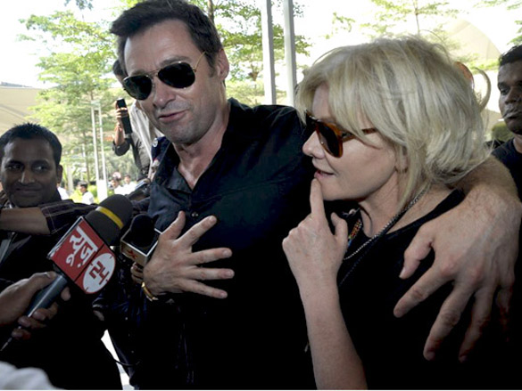 hugh jackman lands in mumbai 3