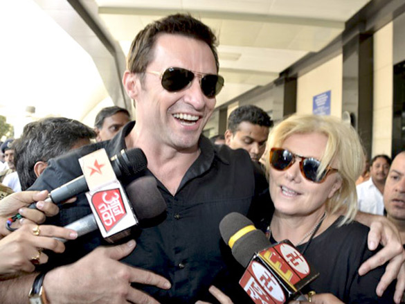 hugh jackman lands in mumbai 7