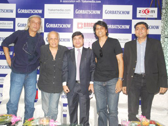 mahesh bhatt and sudhir mishra launch wodka gorbatschow pure shot 2
