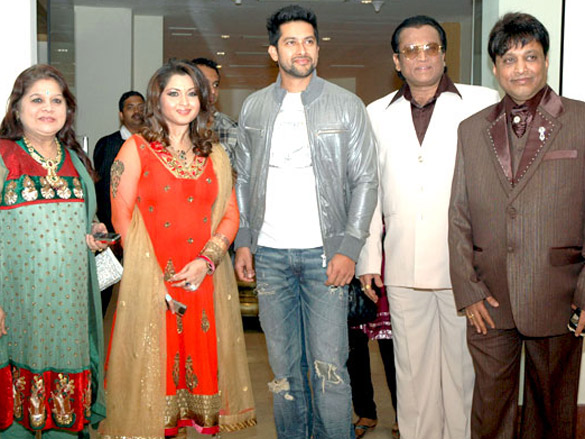 misti mukherjees surprise party for his brother manik soni 2