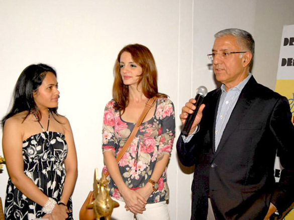 suzanne roshan inaugurates dr art design sculpture show 4