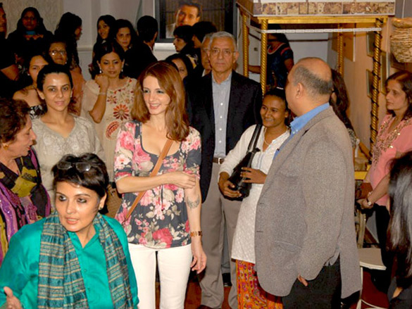 suzanne roshan inaugurates dr art design sculpture show 7