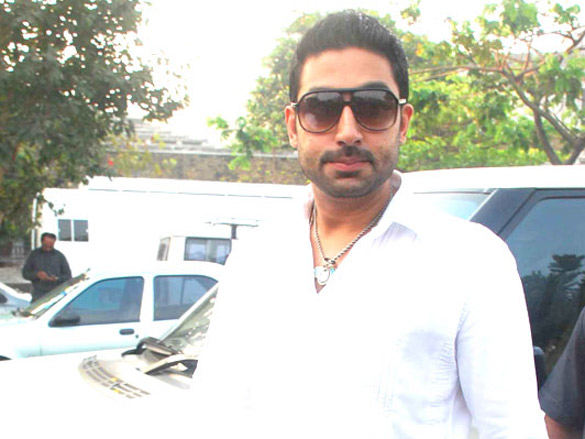 abhishek bachchan flags off anti narcotics drive 9