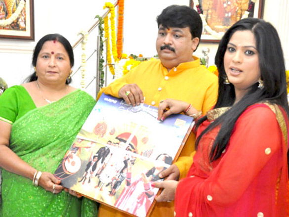 richa sharma launches sai ki tasveer by saregama 4