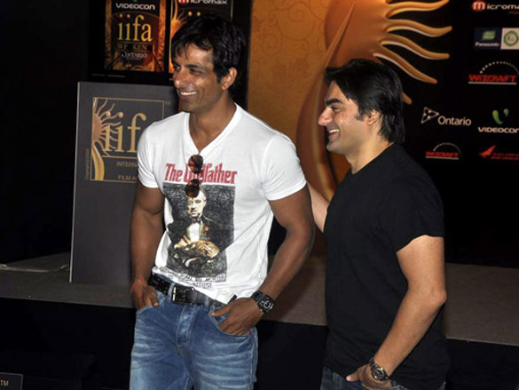 hrithik dia boman and arbaaz at iifa nominee announcement 8